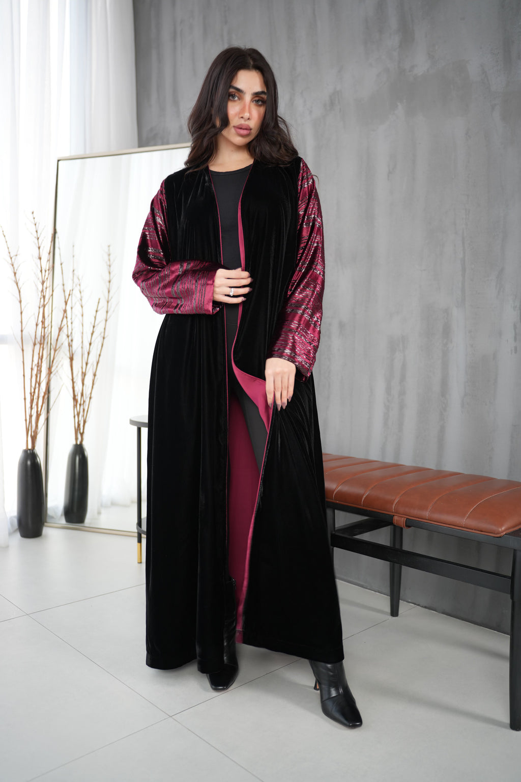 عباية مخمل جاكارد بيور