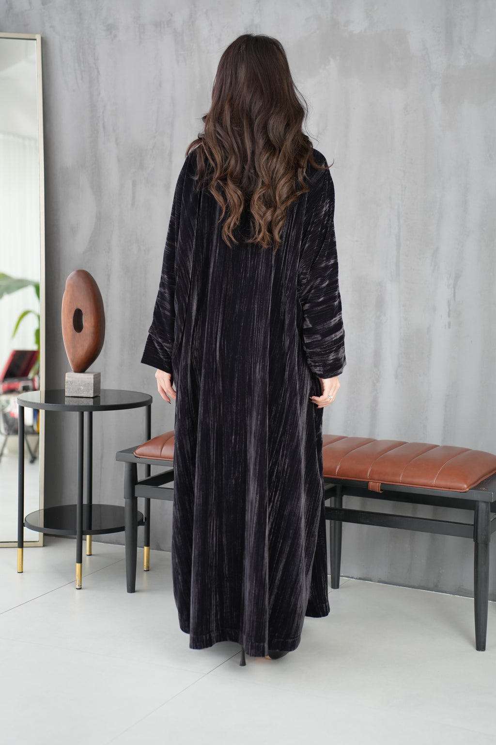 عباية مخمل مشخط مبطنة