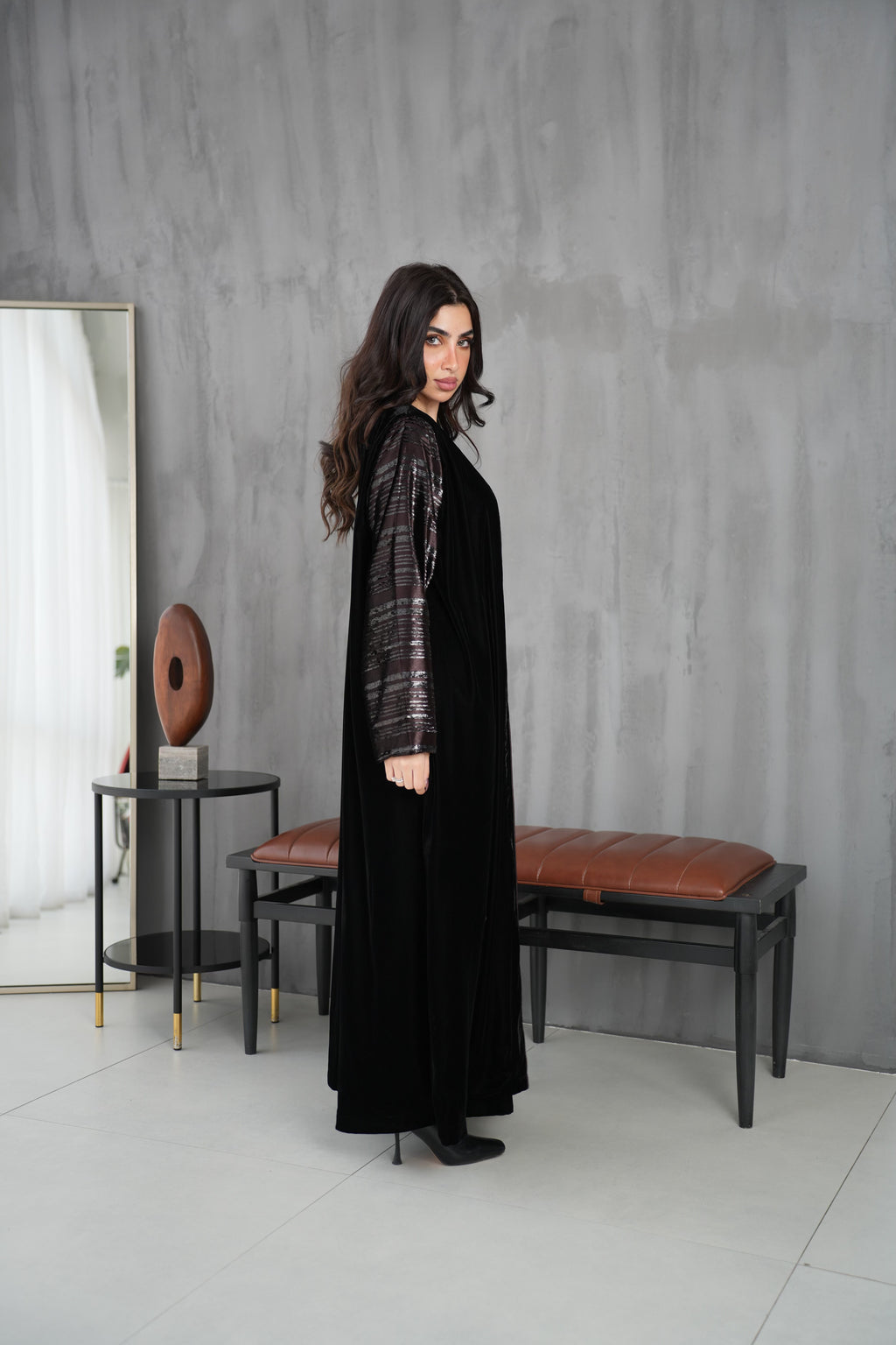 عباية مخمل جاكارد بيور