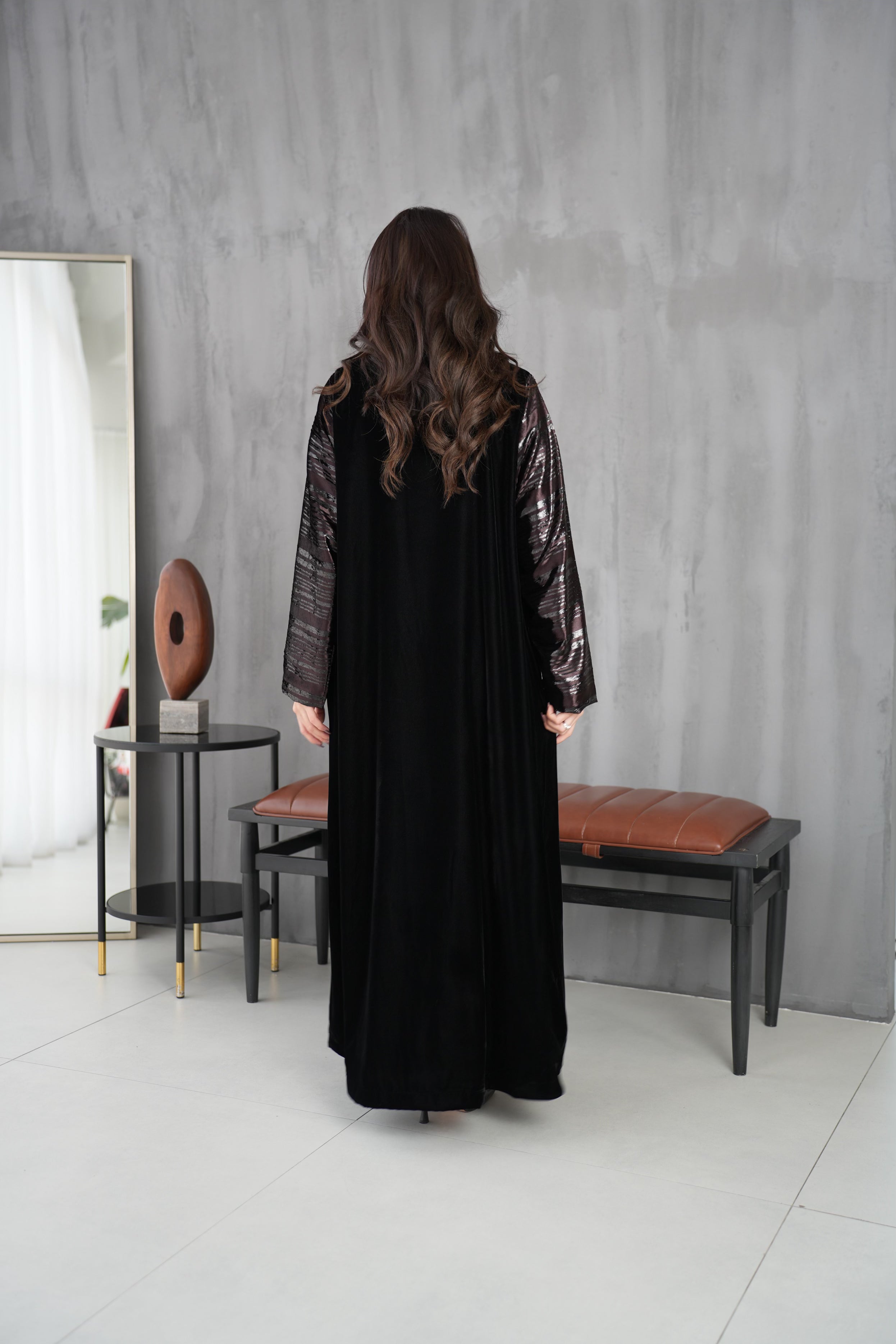 عباية مخمل جاكارد بيور