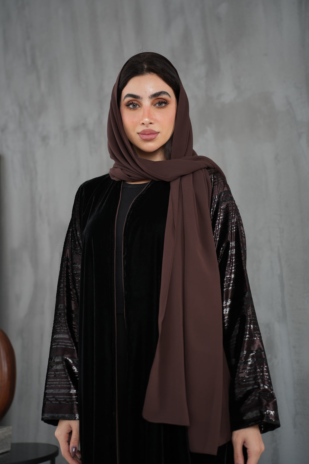 عباية مخمل جاكارد بيور