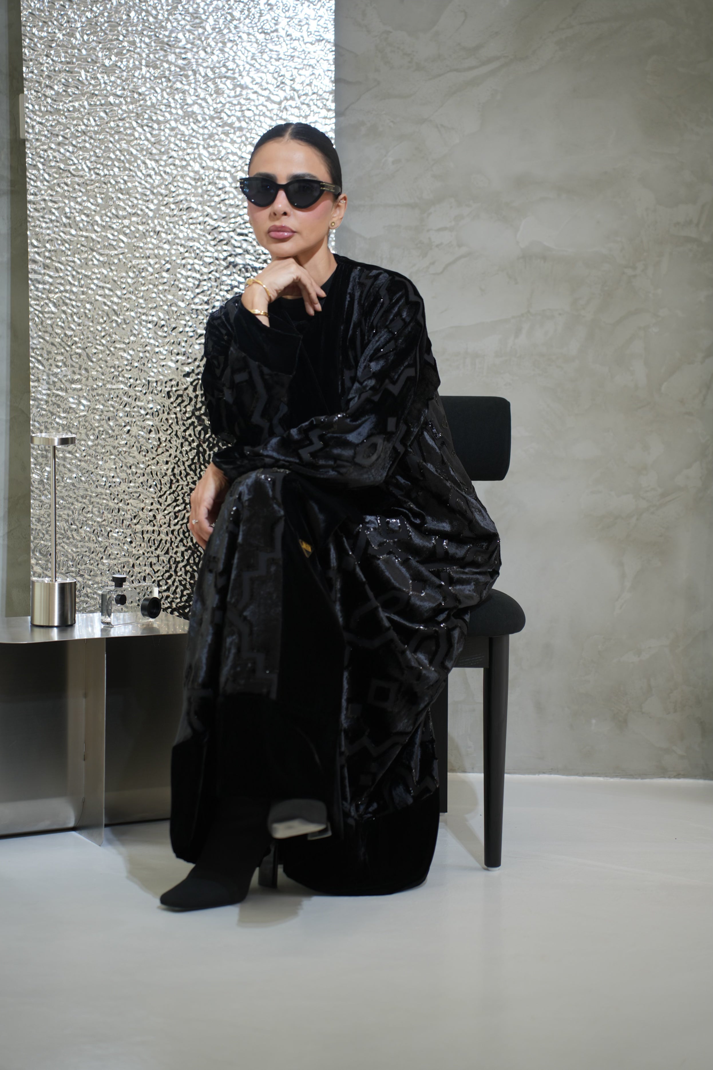 عباية مخمل شيفون بيور