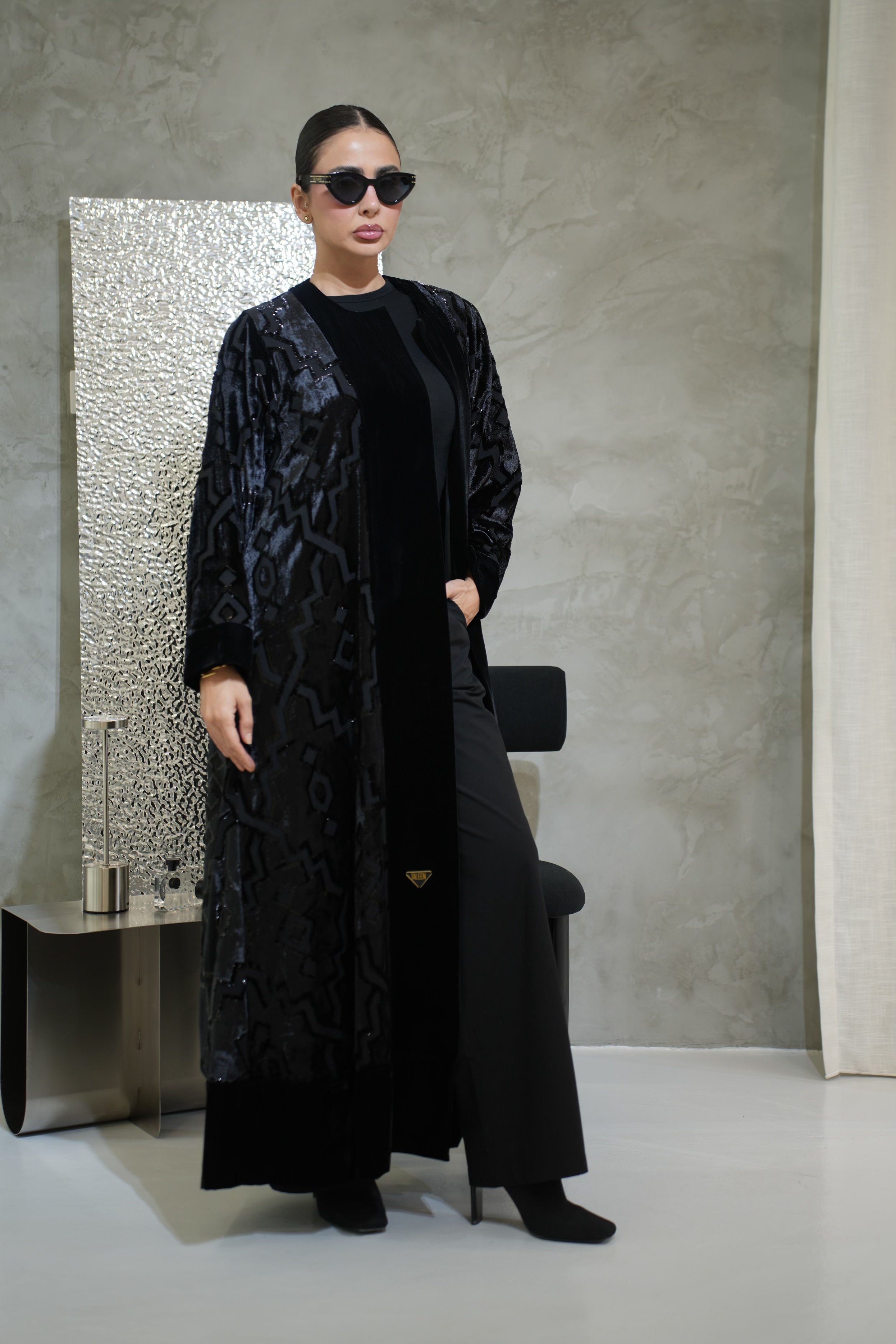 عباية مخمل شيفون بيور