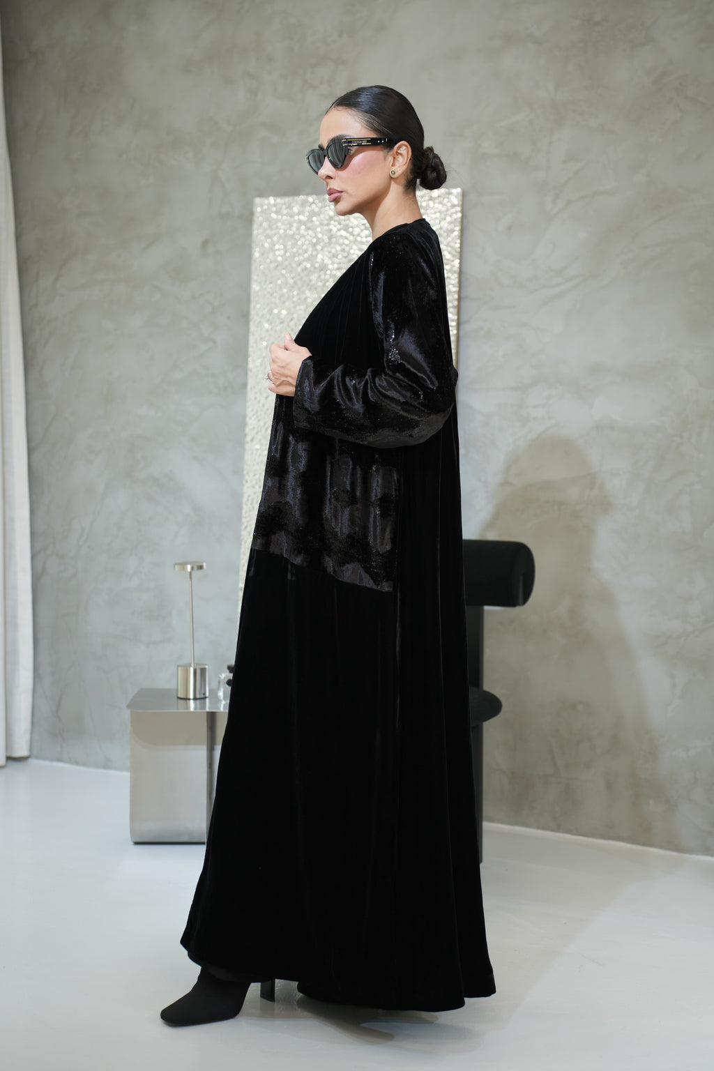 عباية مخمل جاكارد بيور