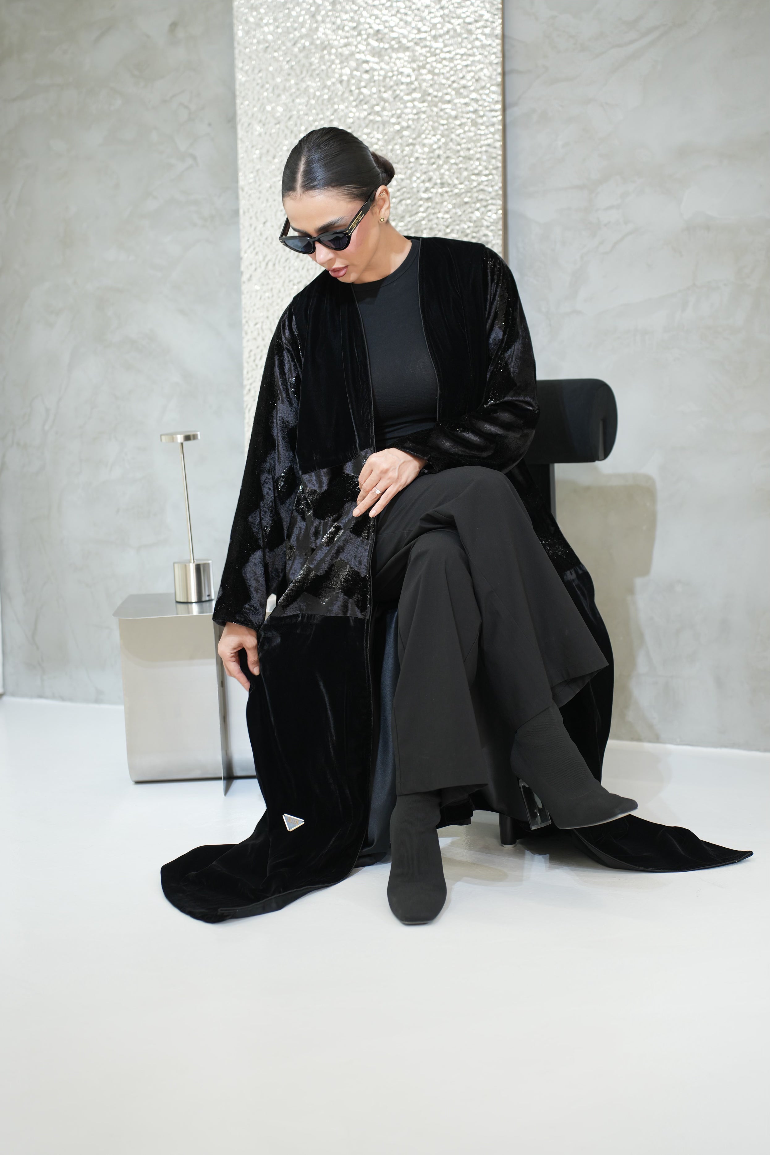 عباية مخمل جاكارد بيور